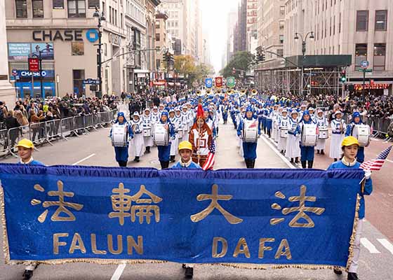 Image for article New York Gaziler Günü Geçit Töreni: Seyirciler Geleneksel Çin Kültürünün Tadını Çıkardı