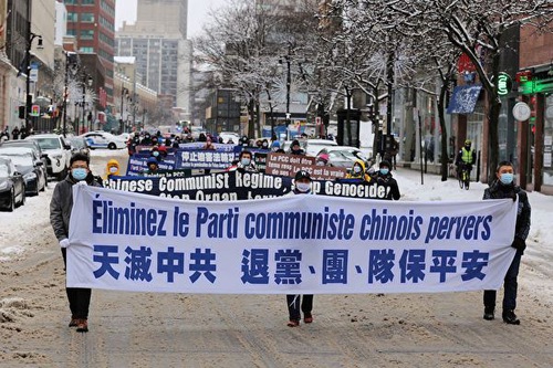 Image for article Kanada: Düzenlenen Geçit Töreniyle Montreal'deki İnsanlara Umut Mesajı Gönderildi