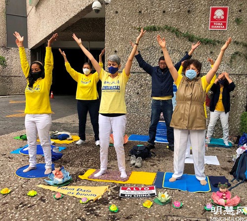 Image for article Meksika: Uygulayıcılar Dünya Falun Dafa Günü'nü Kutlamak İçin İki Şehirde Etkinlikler Düzenlediler 