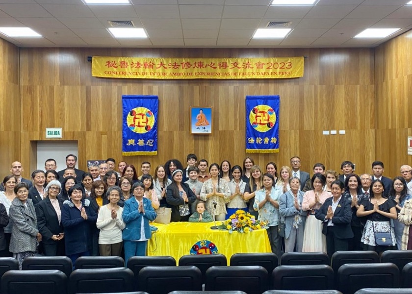 Image for article Lima, Peru: Falun Dafa Deneyim Paylaşım Konferansında Uygulayıcılar Birbirlerinden Öğrendi