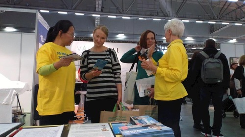 Image for article  Finlandiya: Helsinki Fuarında Falun Gong'un Tanıtımı Yapıldı