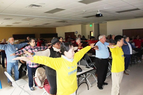 Image for article Teksas: Uygulayıcılar AARP Üyelerine Falun Dafa'yı Tanıtmak Üzere Davet Edildi