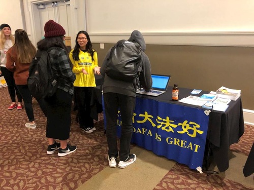 Image for article Georgia Üniversitesi Öğrencileri Falun Gong'u Uygulayarak İç Huzur Arıyor