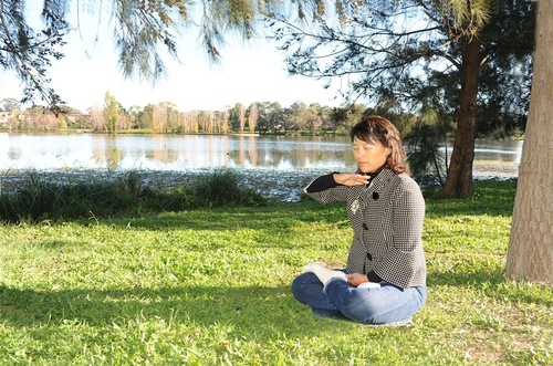 Image for article Avustralya: Uygulayıcılar Dünya Falun Dafa Gününü Kutluyor ve Dafa'nın Kurucusuna Minnettarlıklarını Sunuyorlar