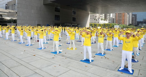 Image for article Taichung, Tayvan: Uygulayıcılar Dünya Falun Dafa Günü Kutlamalarında Yaşadıkları Olumlu Değişiklikleri Aktardı