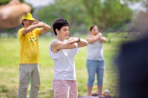 Image for article İsrail Ramat Gan Milli Parkında Dünya Falun Dafa Günü Kutlaması