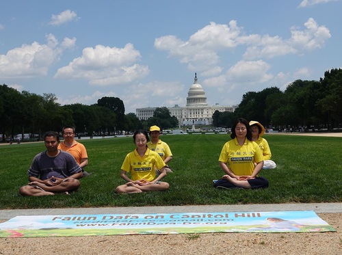 Image for article Washington D.C .: Falun Dafa Uygulayıcıları Bağımsızlık Günü'nde Çin'de Yaşanan Zulme Farkındalığı Arttırdı