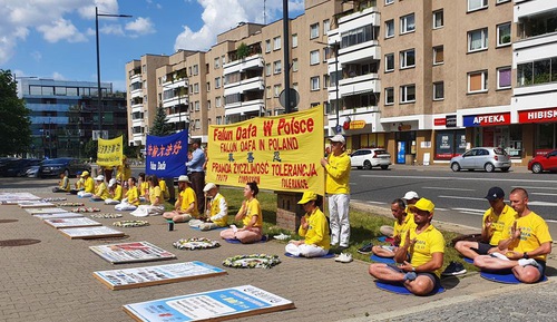 Image for article Polonya: Çin Komünist Rejiminin Falun Gong'a Karşı Yaptığı Zulmü Protesto Etmek İçin Çok Sayıda Etkinlik Düzenlendi
