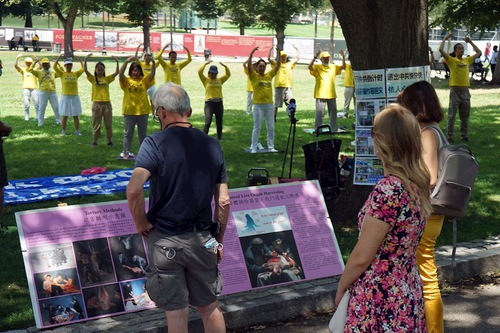 Image for article Boston, Las Vegas ve Indianapolis: Falun Gong'u Tanıtmak ve 21 Yıldır Devam Eden Zulmü Barışçıl Bir Şekilde Protesto Etmek İçin Düzenlenen Etkinlikler