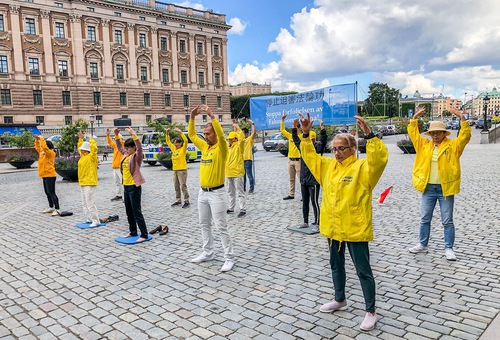Image for article Stockholm, İsveç: Falun Dafa ve Çin'deki Zulüm Hakkında Farkındalığın Arttırılması