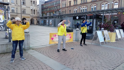 Image for article Finlandiya: Falun Gong Tanıtıldı ve Zulüm Konusunda Farkındalık Artırıldı