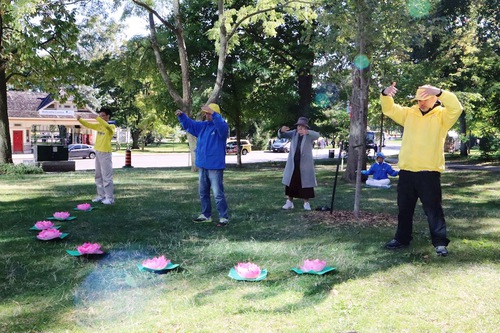 Image for article Uygulayıcılar Niagara Şelalesinde Falun Gong'u Tanıttılar