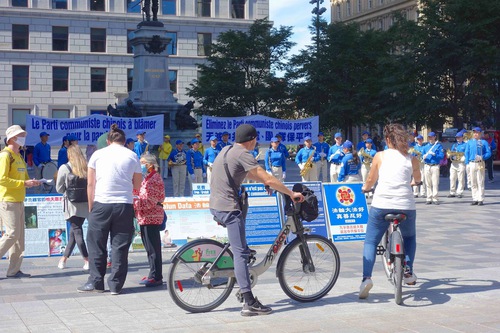 Image for article Kanada: Falun Dafa Uygulayıcıları Farkındalığı Artırmak İçin Montreal'de Faaliyetler Düzenlediler 
