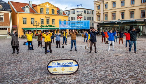 Image for article İsveç: Linköping Sakinleri Falun Gong'a Zulmettiği İçin ÇKP'yi Kınadı