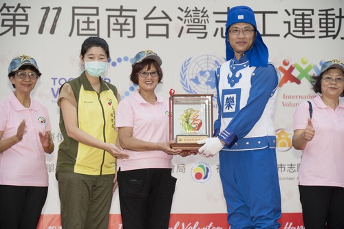 Image for article Tayvan: Tian Guo Bando Takımı Gönüllüler Günü Kutlamasında Övüldü ve Ödüllendirildi