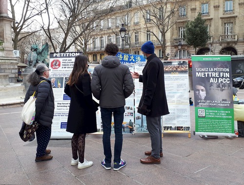 Image for article Fransa: Parisliler ÇKP'nin Falun Dafa'ya Karşı Yaptığı Zulmü Kınayan Dilekçeyi İmzaladılar