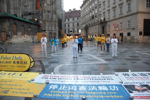 Image for article Avusturya: Falun Dafa İçin Yapılan Faaliyetler, Zulmü Bitirmek İçin Süren 22 Yıllık Çabaya Dikkat Çekti