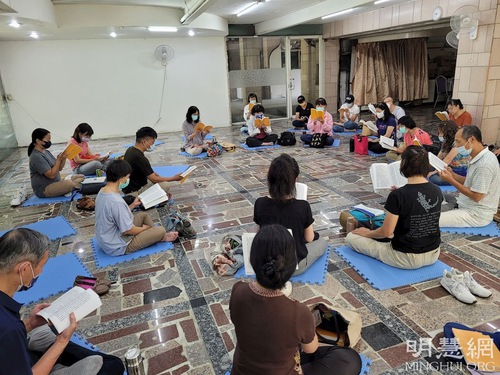 Image for article Tayvan: Uygulayıcılar Yunlin'deki Toplanma Sırasında Gelişim Deneyimlerini Karşılaştırdı