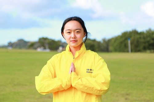 Image for article Yeni Zelanda: Falun Dafa Uygulayıcıları Shifu Li'ye Olan Minnettarlıklarını Dile Getiriyor ve Neşeli Bir Sonbahar Ortası Festivali Diliyor
