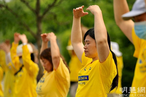 Image for article Eski Falun Gong Gönüllü Koordinatörü, ÇKP'nin İnsanlığa Karşı İşlediği Suçlara Tanık Oldu