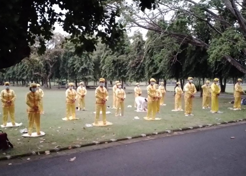 Image for article Endonezya: Egzersiz Gösterileri ve Müzik Gösterileri Falun Dafa Hakkında Farkındalığı Artırdı