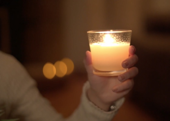 Image for article ​Video: Mum Işığı Nöbetiyle Doğruluk-Merhamet-Hoşgörüyü Destekledikleri İçin Hayatlarını Kaybeden Falun Gong Uygulayıcıları Anıldı