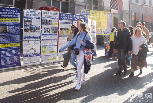 Image for article Londra: Çin Mahallesinde Falun Dafa Uygulayıcılarına Saldıran Çinli Adam Hapse Mahkum Edildi