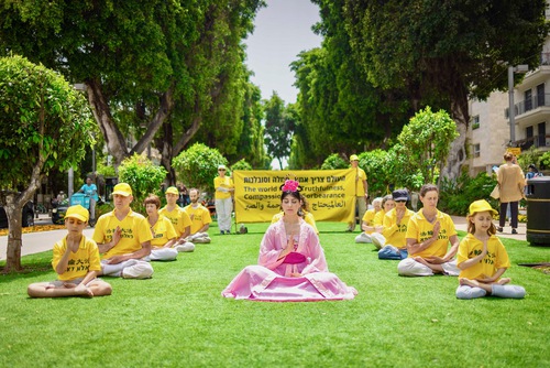 Image for article İsrail: Tel Aviv'deki Rothschild Bulvarı'nda Falun Dafa Günü Kutlaması