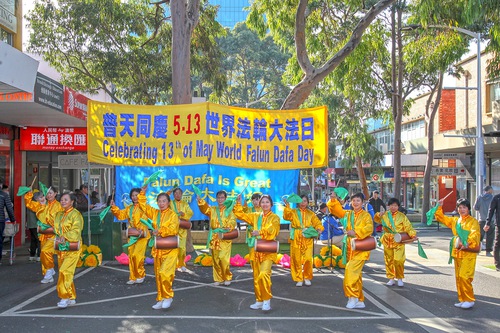 Image for article Melbourne: Belediye Meclisi Üyesi Yerel Çin Topluluğundaki Dünya Falun Dafa Günü Kutlamaları Sırasında Tebrik Mesajı Gönderdi