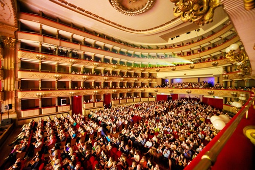Image for article İtalya, Çek Cumhuriyeti, Avusturya ve Amerika Birleşik Devletleri'ndeki Tiyatro İzleyicileri Shen Yun'un Keyfini Çıkardı