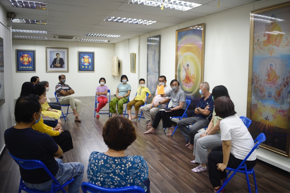 Image for article Singapur: Yeni Falun Dafa Uygulayıcıları Dokuz Günlük Derse Katıldı