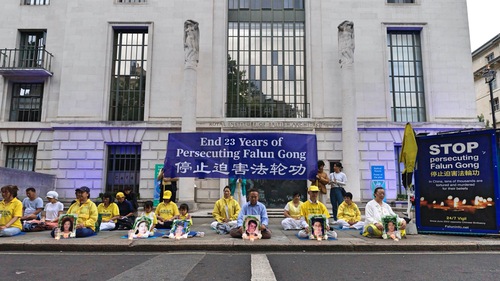 Image for article Londra, İngiltere: Uygulayıcıların Çin'de Falun Dafa'ya Karşı Yapılan Zulme Son Verilmesi Çağrısı