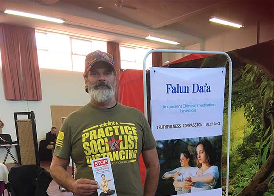 Image for article Yeni Zelanda: Otaki Halkı Spiritüalizm Fuarı'nda Falun Dafa'ya Desteklerini İfade Ettiler