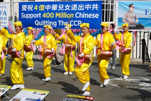 Image for article Londra, Birleşik Krallık: Çin Komünist Parti Örgütlerinden Ayrılan 400 Milyon Kişi İçin Kutlama Yapıldı