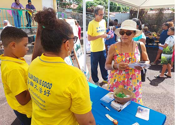 Image for article Martinik: Falun Dafa, Toplum Etkinliğinde Sıcak Karşılandı