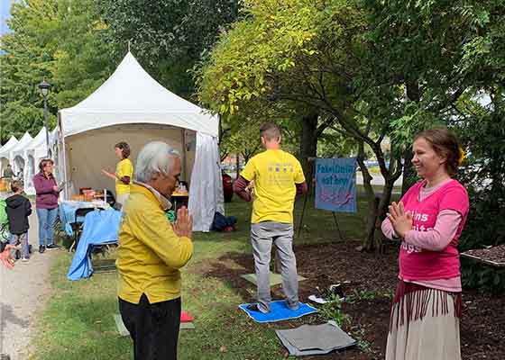 Image for article Quebec, Kanada: Falun Dafa Çok Sayıda Toplum Etkinliğine Katıldı