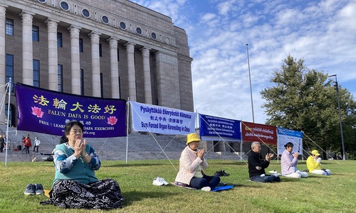 Image for article Helsinki, Finlandiya: Çin'de Parlamento Binası Önünde 23 Yıldır Yaşanan Zulme Dikkat Çağrısı