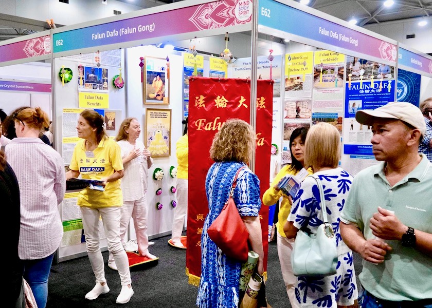 Image for article Brisbane, Avustralya: Zihin Beden Ruh Festivali'nde Falun Dafa Tanıtımı