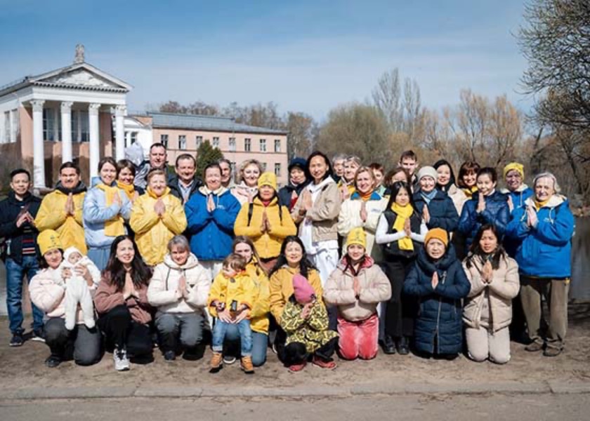 Image for article Moskova, Rusya: Uygulayıcılar, 13 Mayıs Dünya Falun Dafa Günü İçin Falun Dafa'nın Kurucusuna Minnettarlıklarını Sunuyorlar