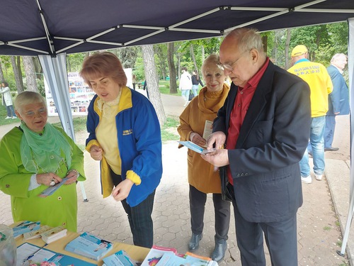 Image for article Moldova, Kişinev: Ülkenin Başkentinde Dünya Falun Dafa Günü Kutlanıyor