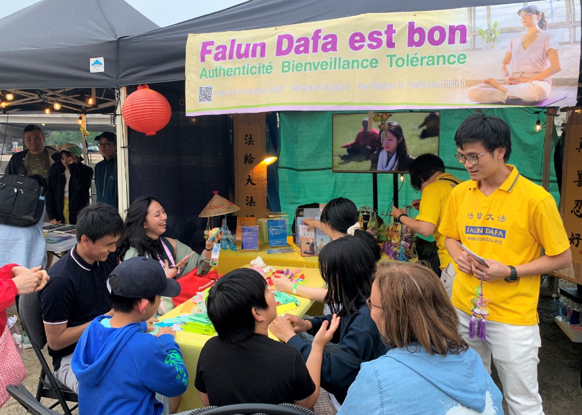 Image for article ​Montreal, Kanada: Vietnam Festivalinde Falun Dafa Tanıtımı