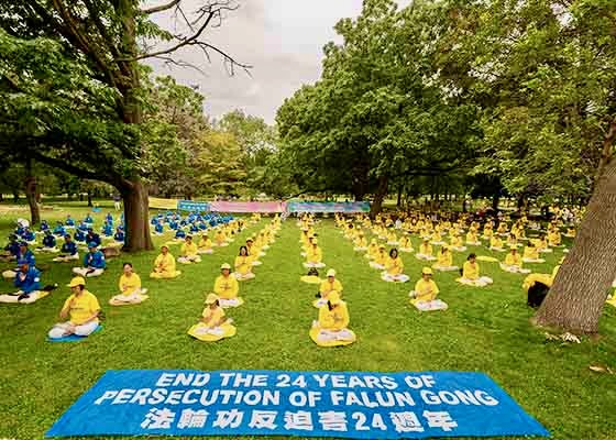 Image for article ​Toronto, Kanada: Falun Dafa'ya 24 Yıldır Yapılan Zulmü Protesto Etmek