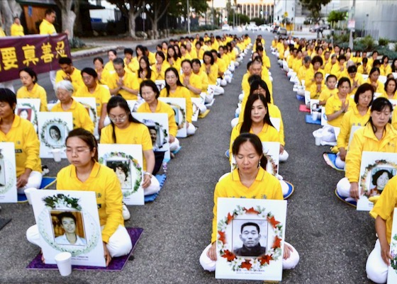 Image for article ​Los Angeles: Düzenlenen Miting ve Mum Işığı Nöbetiyle Yaşanan Zulüm Kınandı ve Falun Gong Uygulayıcılarını Anıldı