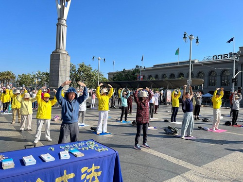 Image for article ​Kaliforniya, ABD: Falun Dafa'nın İlkeleri İnsanlarda Yankı Buluyor