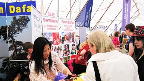 Image for article ​Lupusu Olan İnsanlar Falun Dafa’yı Uyguladıktan Sonra İyileşti (Bölüm 4)
