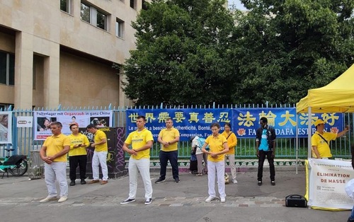 Image for article ​Paris, Fransa: Birçok Çinli, Komünist Rejimin Zulmünü Açığa Çıkaran Etkinliklerde Falun Dafa'yı Övdü