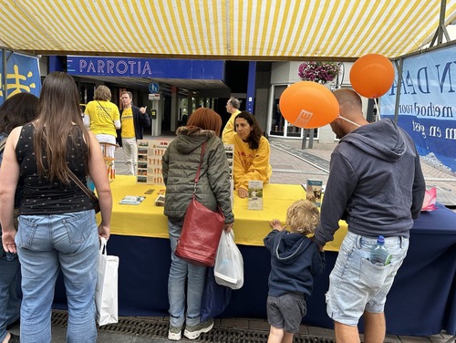 Image for article Hollanda, Roosendaal Şehri: Yıllık Festivalde Falun Gong Tanıtıldı