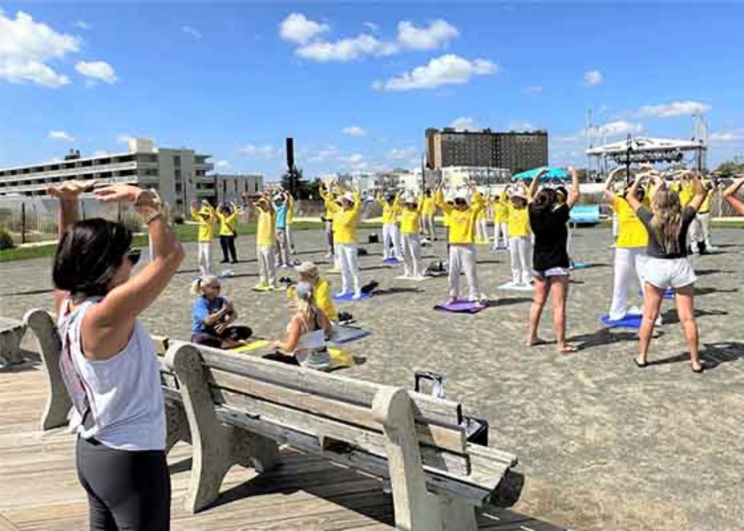 Image for article ​New Jersey: Falun Dafa, Deniz Kenarındaki Popüler Kasaba Asbury Park'ta İyi Karşılandı