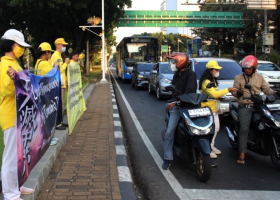 Image for article ​Endonezya: Uluslararası İnsan Hakları Günü'nde Falun Dafa Zulmüne İlişkin Farkındalığın Artırılması