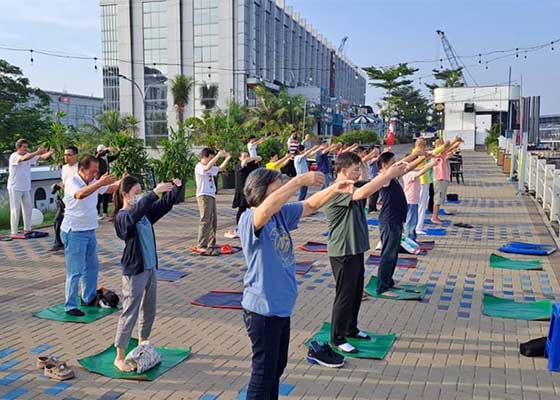 Image for article ​Endonezya: Falun Dafa, Cakarta’nın Çin Mahallesi’nde İyi Karşılandı